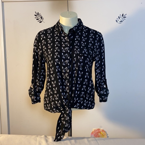 Bull dog print button-up tie off top - Picture 2 of 15